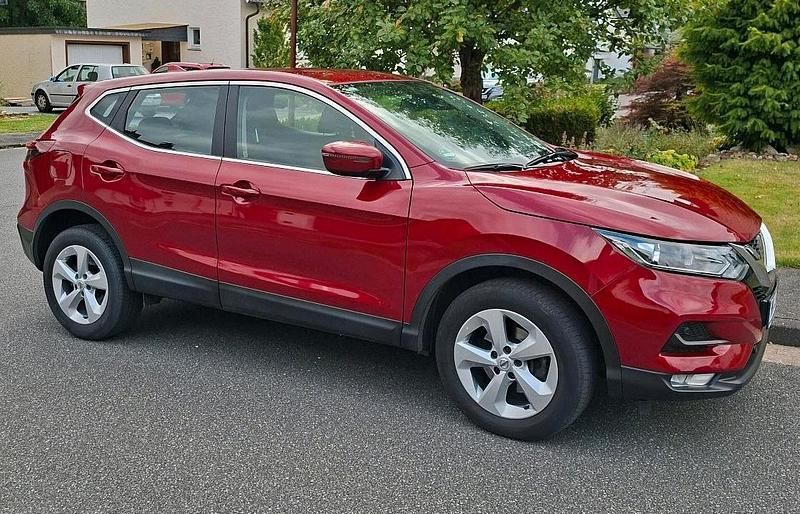 Rot Gebraucht 2021 Nissan Qashqai Shiro SUV | 15.450 € (Superpreis) - Bild 1/4