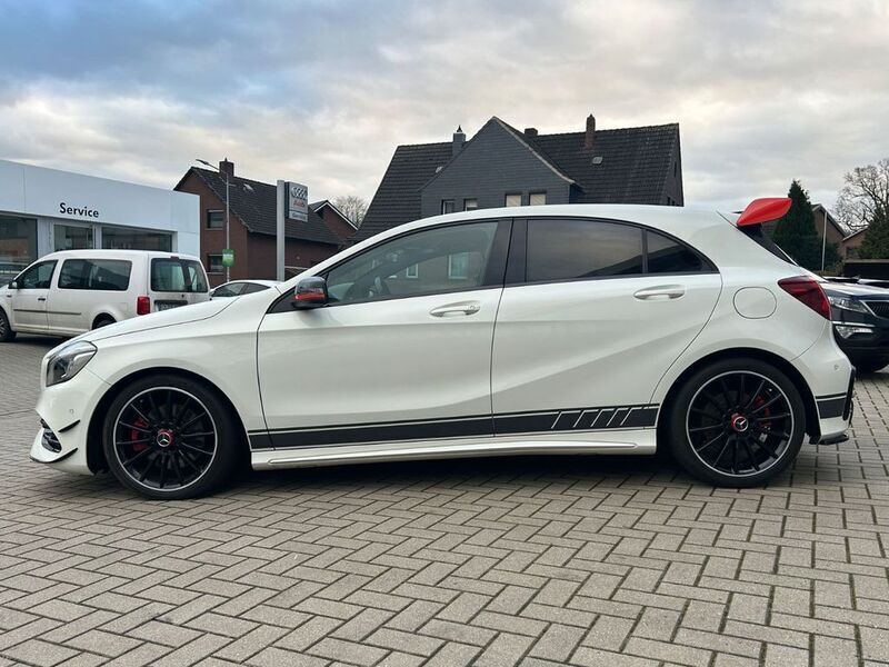 Gebraucht Mercedes A250 AMG line 211 PS (155 kW) 2017 Calcitweiss Limousine