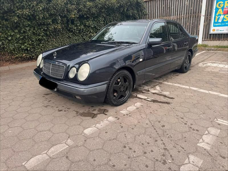Gebraucht Mercedes E200 136 PS (100 kW) 1999 Limousine