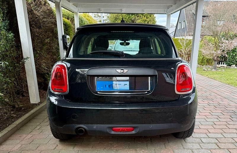 Usata Mini ONE 102 CV (75 kW) 2016 Nero Utilitaria