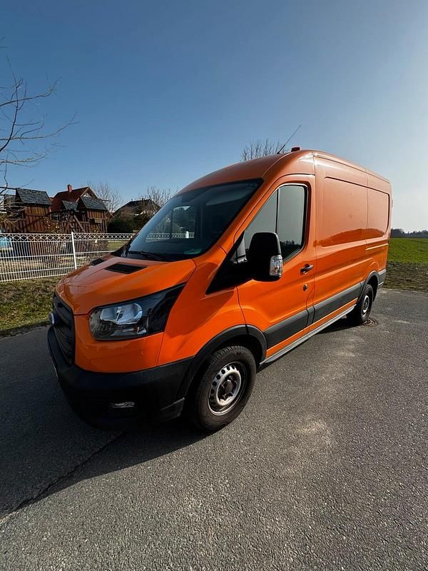 Gebraucht Ford Transit 170 PS (125 kW) 2022 Orange Van