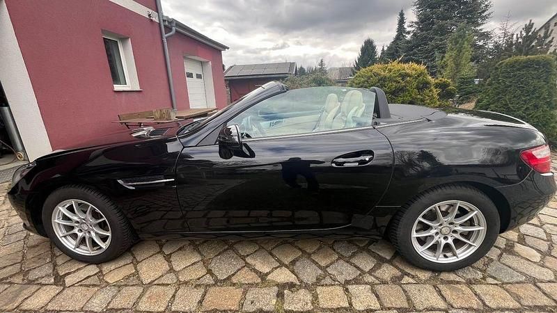 Gebraucht Mercedes SLK200 184 PS (135 kW) 2013 Schwarz Cabrio