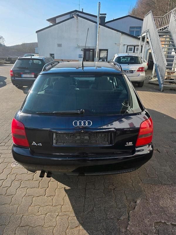 Gebraucht Audi A4 125 PS (91 kW) 1997 Blau Kombi