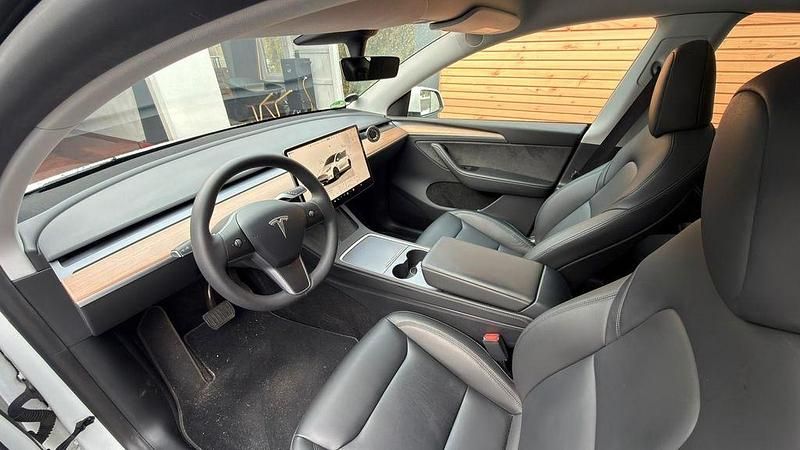 Gebraucht Tesla Model Y 378 kW (514 PS) 2023 Weiß SUV