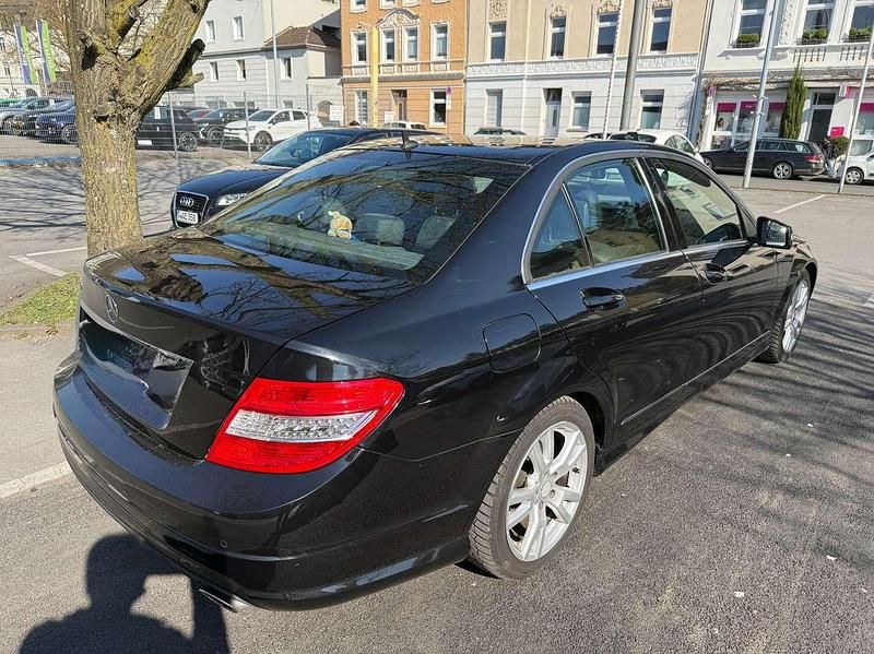 Gebraucht Mercedes C300 Edition 231 PS (169 kW) 2010 Limousine