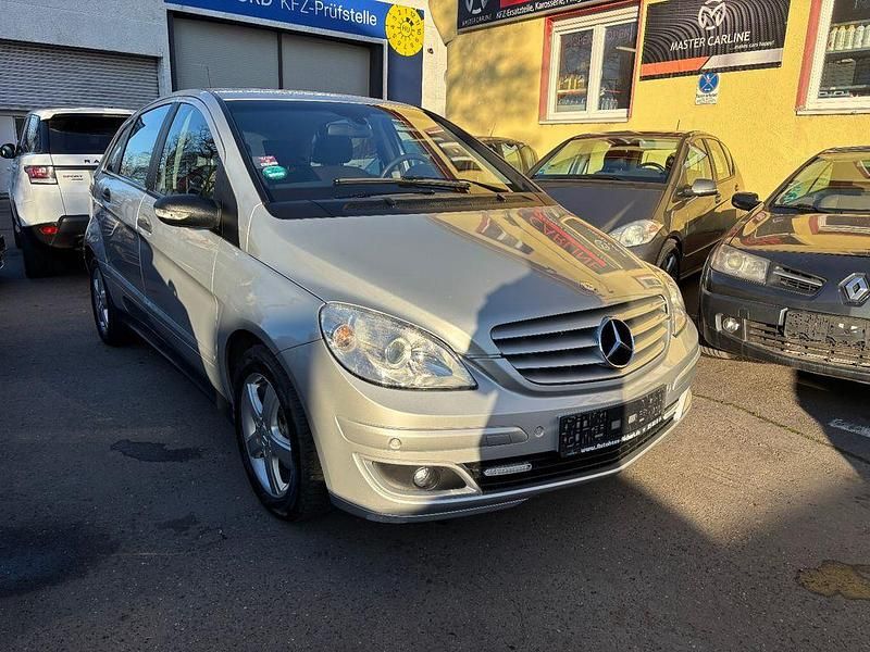 Silber Gebraucht 2006 Mercedes 170 Limousine | 3.990 € (Guter Preis) - Bild 1/4