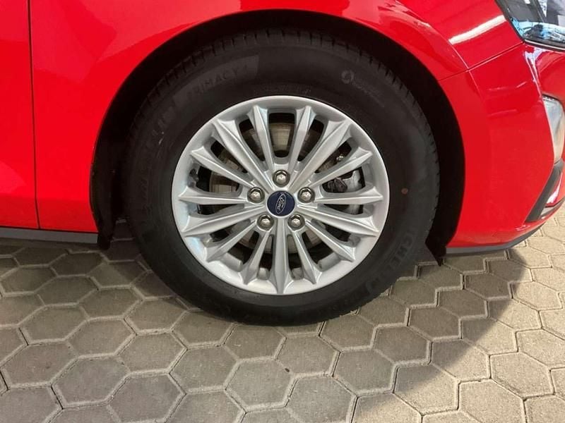 Gebraucht Ford Focus Titanium 151 PS (111 kW) 2019 Rot Kombi