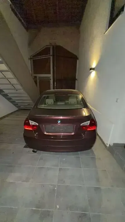Gebraucht BMW 318 Basis 129 PS (94 kW) 2006 Rot Limousine