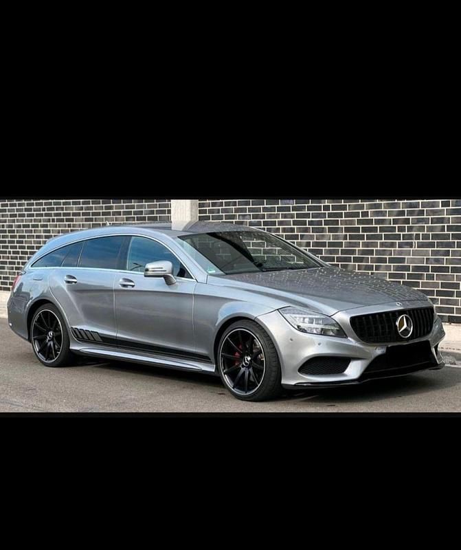 Grau Gebraucht 2015 Mercedes CLS350 AMG Limousine | 15.500 € (Superpreis) - Bild 1/4