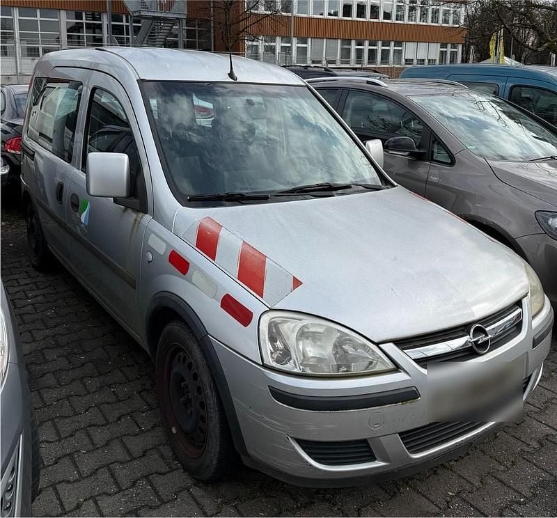 Gebraucht Opel Combo 94 PS (69 kW) 2008 Silber Van / Kleinbus