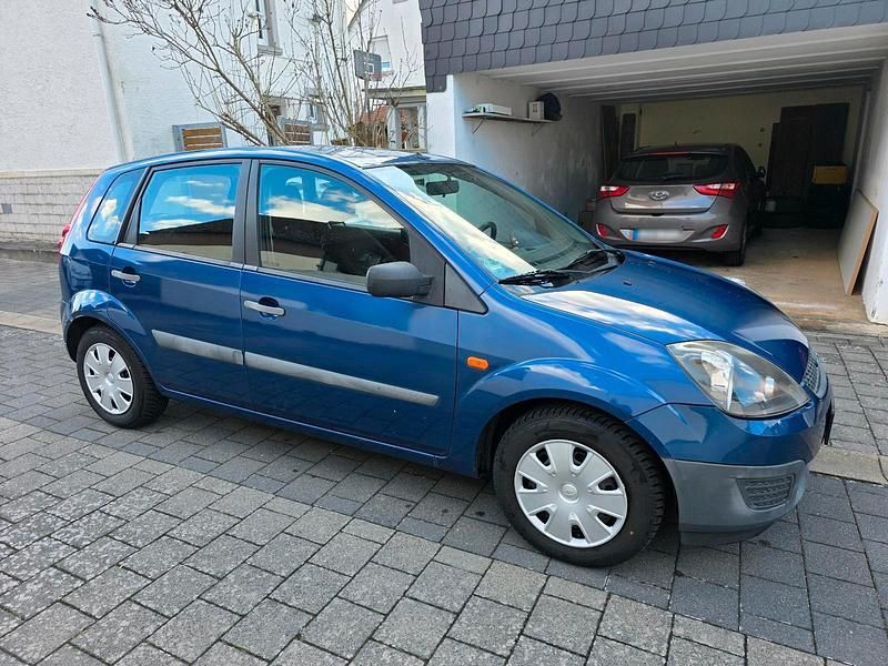 Gebraucht Ford Fiesta 69 PS (50 kW) 2006 Blau Kleinwagen