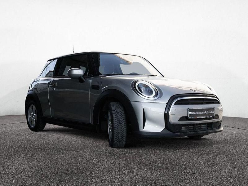 Używany Mini Cooper 136 KM (100 kW) 2023 Srebrny Hatchback