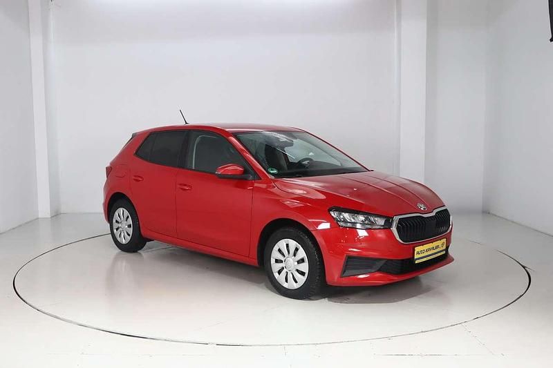 Gebraucht Skoda Fabia 65 PS (47 kW) 2022 Rot Limousine