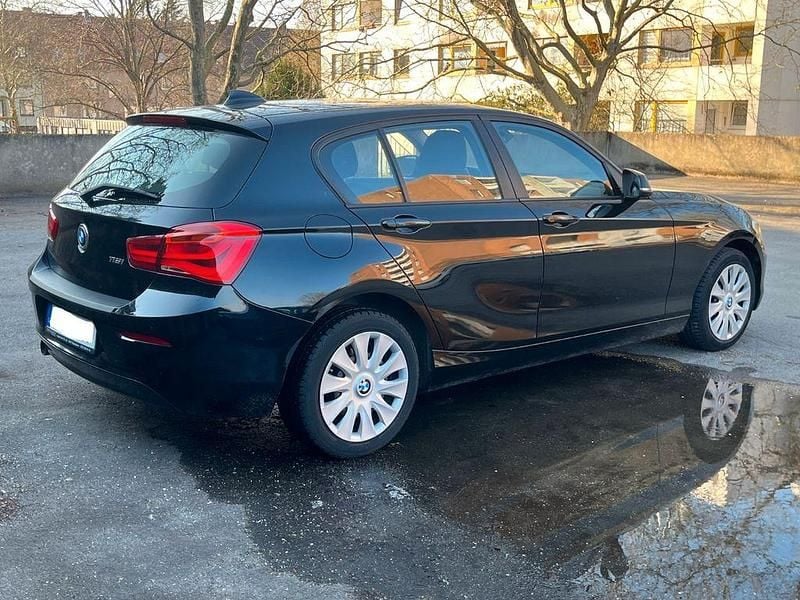 Gebraucht BMW 116 109 PS (80 kW) 2016 Schwarz Kleinwagen