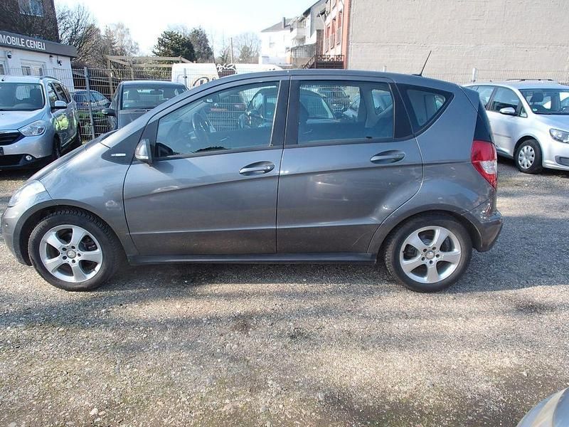 Gebraucht Mercedes A150 95 PS (69 kW) 2009 Grau Limousine