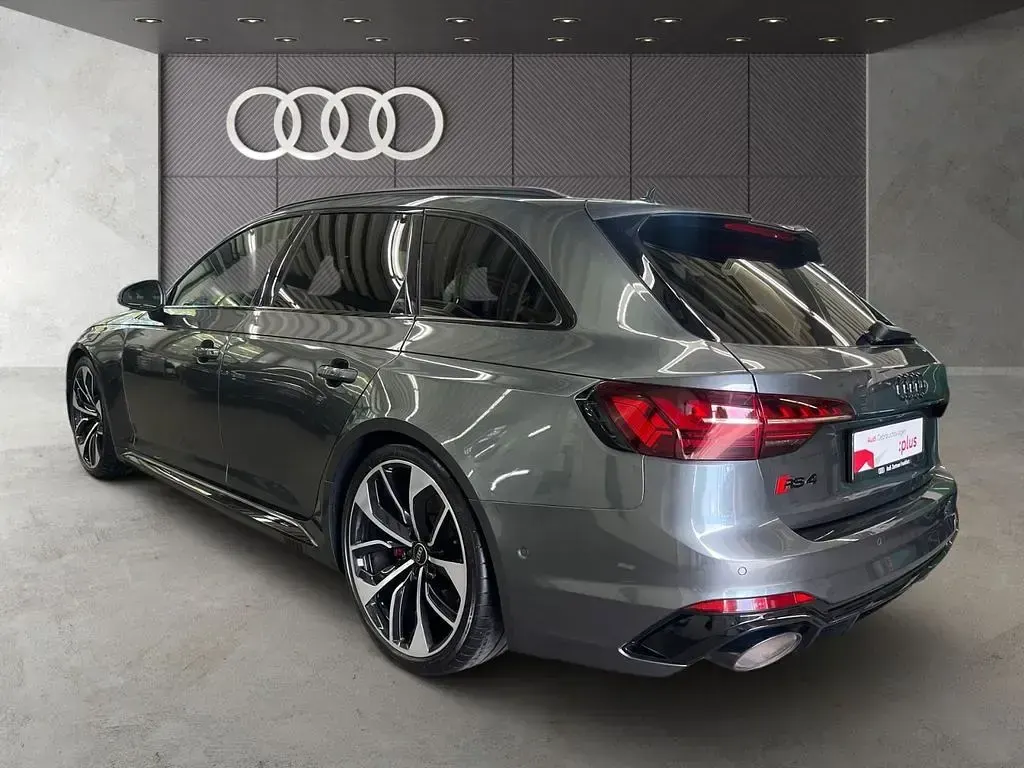 Gebraucht Audi RS4 Comfort 450 PS (330 kW) 2023 Daytonagrau perleffekt Kombi