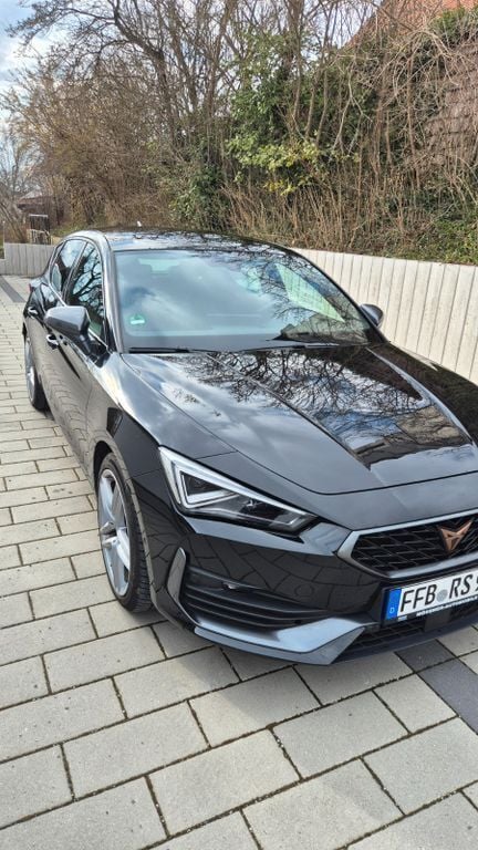 Schwarz Gebraucht 2023 Cupra Leon VZ Limousine | 30.000 € (Fairer Preis) - Bild 1/4