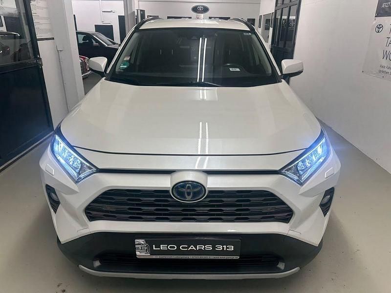 Gebraucht Toyota RAV4 Hybrid Team 178 PS (130 kW) 2020 Weiß SUV