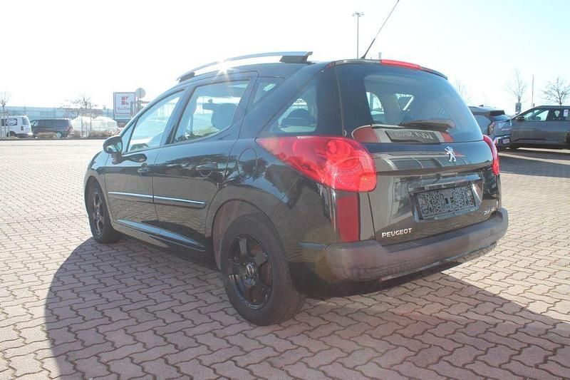 Gebraucht Peugeot 207 95 PS (69 kW) 2013 Schwarz Kombi