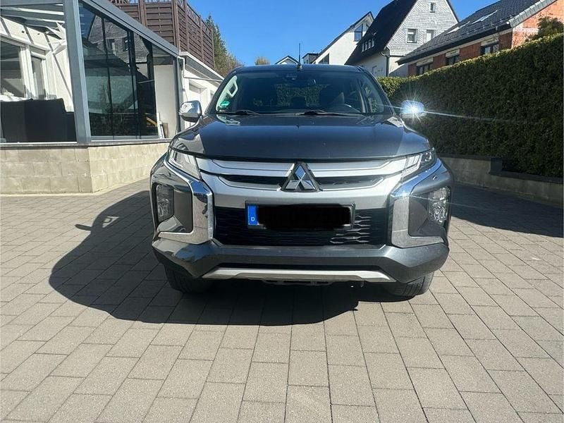 Gebraucht Mitsubishi L200 150 PS (110 kW) 2020 Grau Pickup
