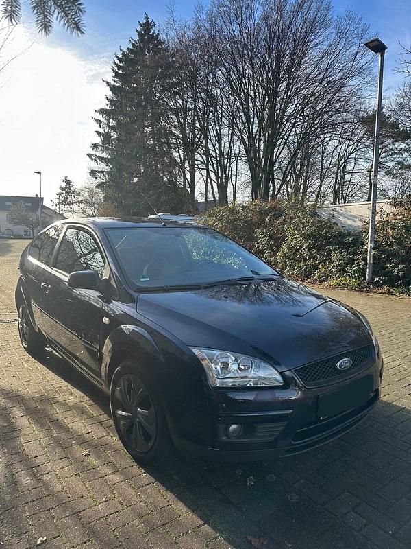 Blau Gebraucht 2007 Ford Focus Kleinwagen | 1.300 € (Guter Preis) - Bild 1/4