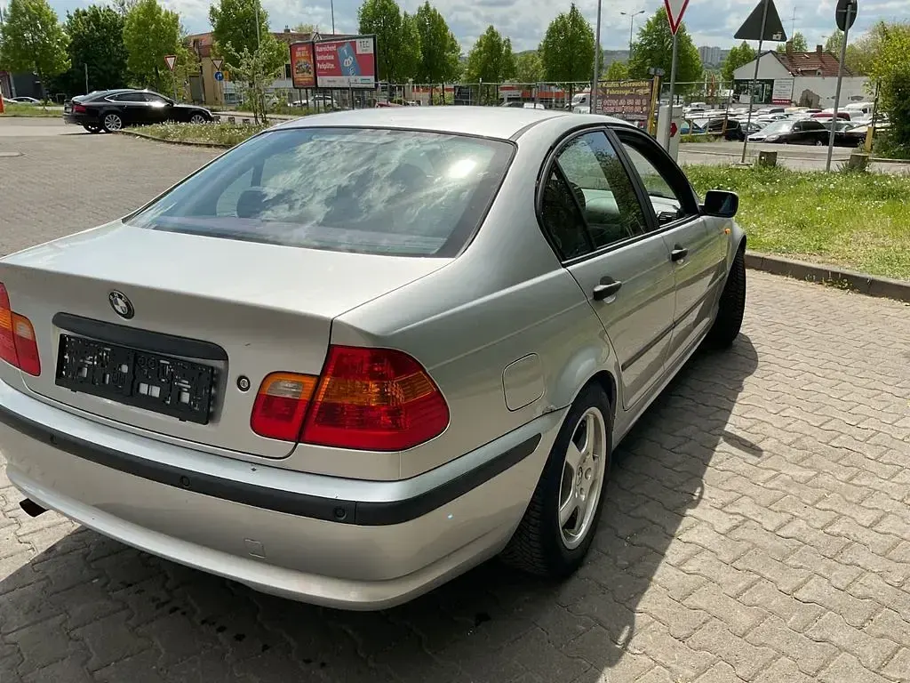 Gebraucht BMW 316 116 PS (85 kW) 2002 Grau Limousine