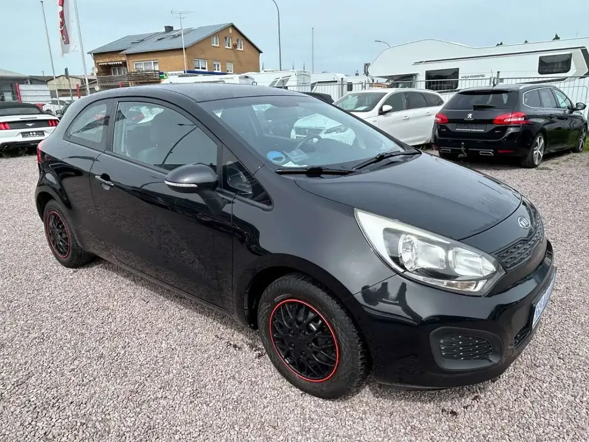 Gebraucht Kia Rio 75 PS (55 kW) 2013 Aurora black Kleinwagen