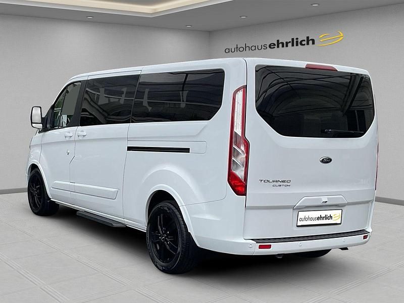 Gebraucht Ford Tourneo Titanium 170 PS (125 kW) 2020 Weiß Van / Kleinbus