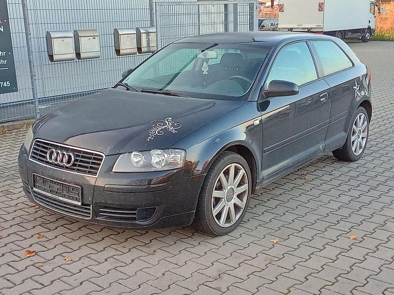 Schwarz Gebraucht 2004 Audi A3 Ambiente Limousine | 999 € (Superpreis) - Bild 1/4