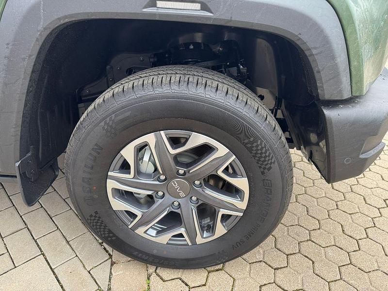Nowe Baic BJ40 234 KM (172 kW) 2026 Zielony SUV