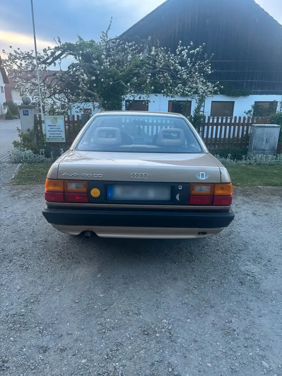 Gebraucht Audi 100 115 PS (84 kW) 1987 Gold Limousine