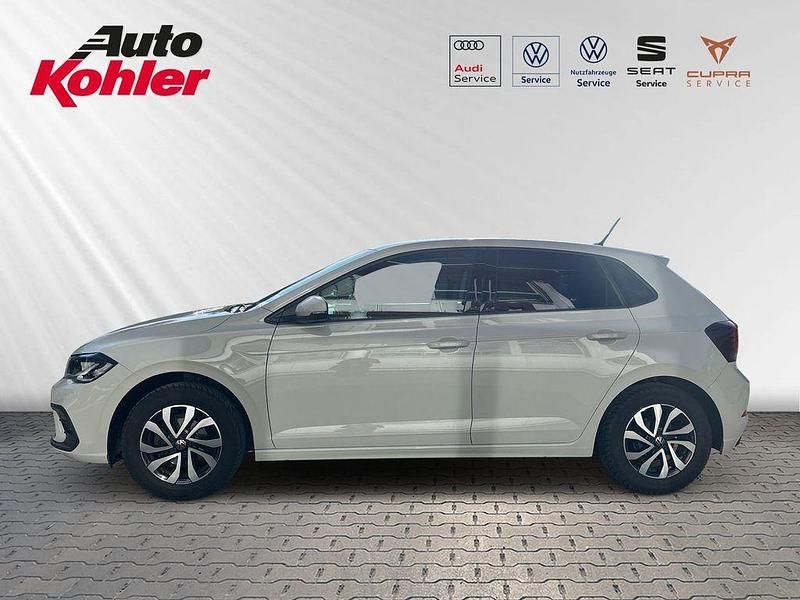 Gebraucht VW Polo Active 80 PS (58 kW) 2023 Ascotgrau Kleinwagen