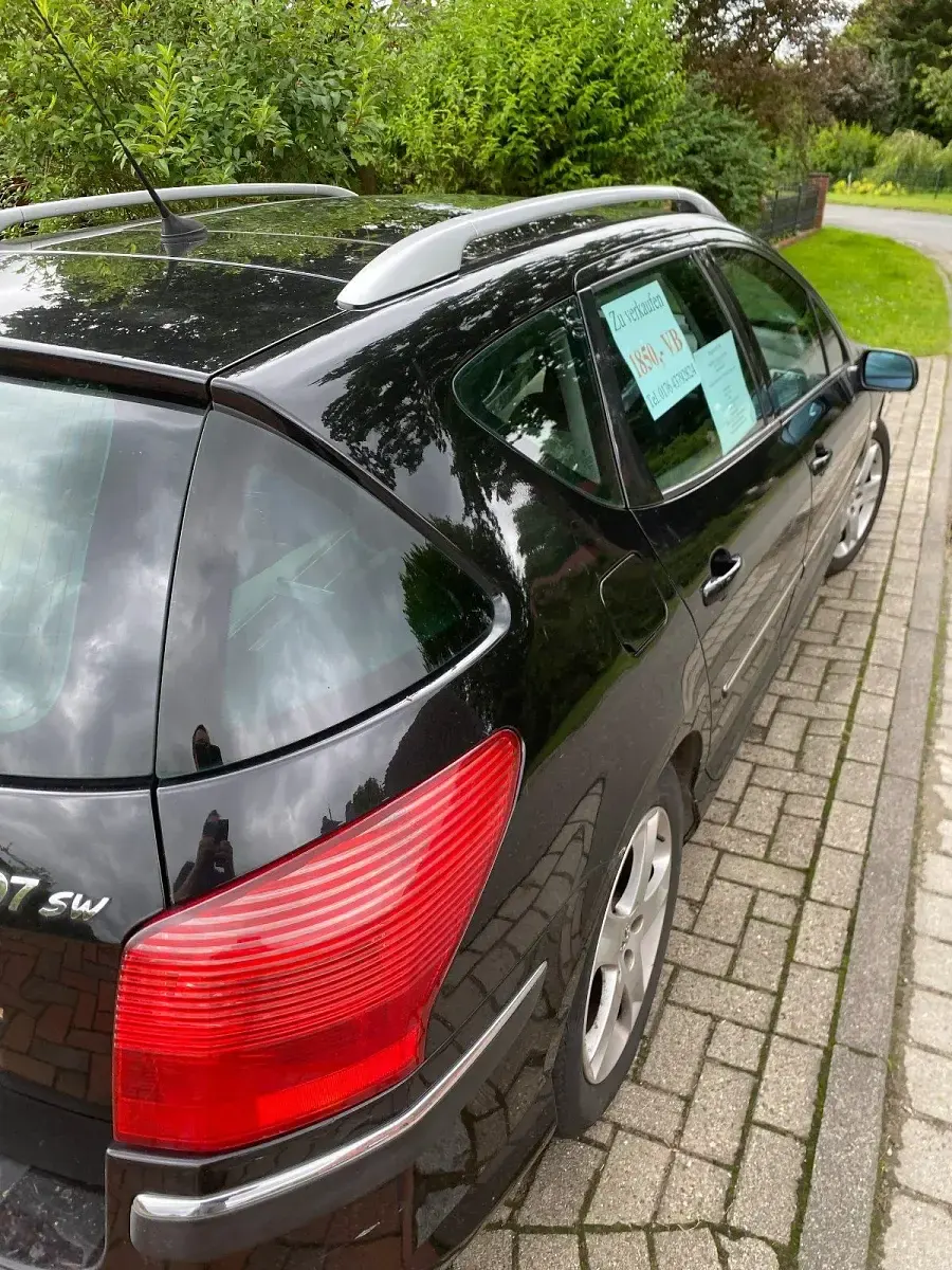 Gebraucht Peugeot 407 140 PS (102 kW) 2008 Schwarz Kombi