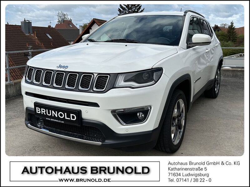 Diamond black crystal p/c Gebraucht 2019 Jeep Compass Limited SUV | 23.800 € (Teuer) - Bild 1/4