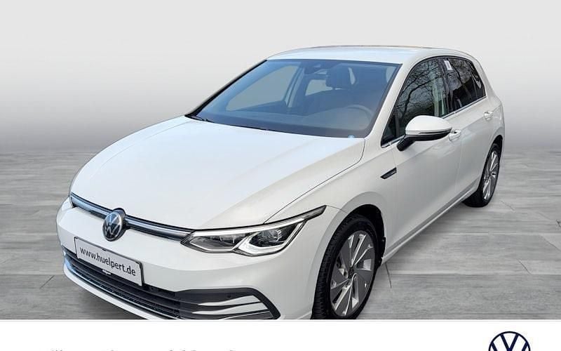 Gebraucht VW Golf VIII Style 131 PS (96 kW) 2024 Pure white Limousine