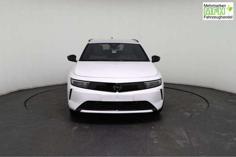 Neu Opel Astra Edition 131 PS (96 kW) 2025 Weiß, arktis weiß (p0wp) Kombi