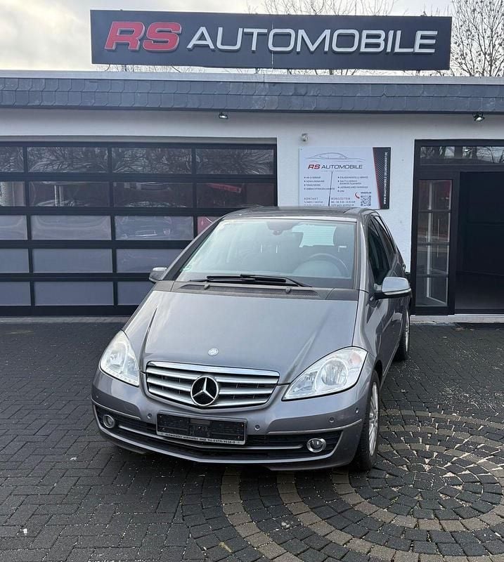 Gebraucht Mercedes A180 116 PS (85 kW) 2010 Grau Kleinwagen