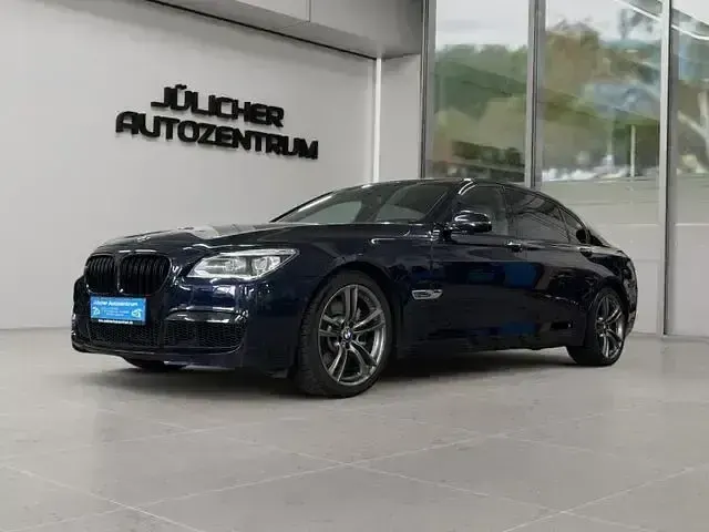 Gebraucht BMW 750L M Sport 451 PS (331 kW) 2013 Blau Limousine