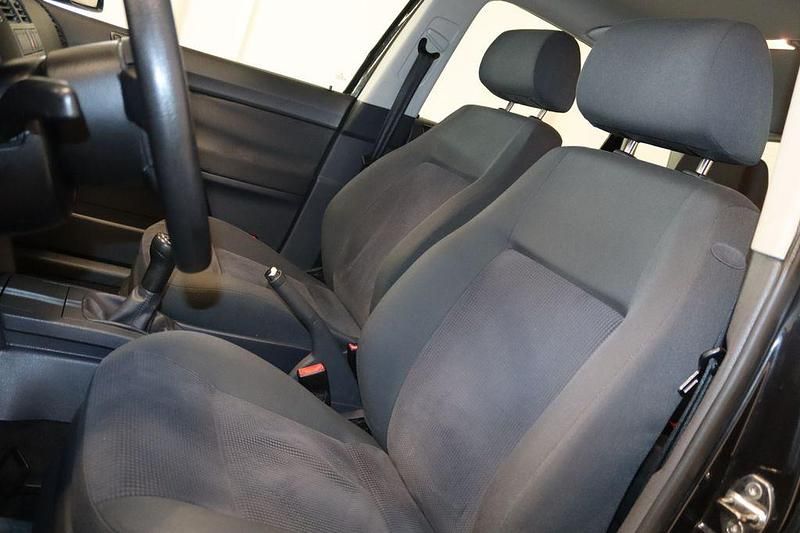 Gebraucht VW Polo Comfortline 75 PS (55 kW) 2004 Schwarz Kleinwagen