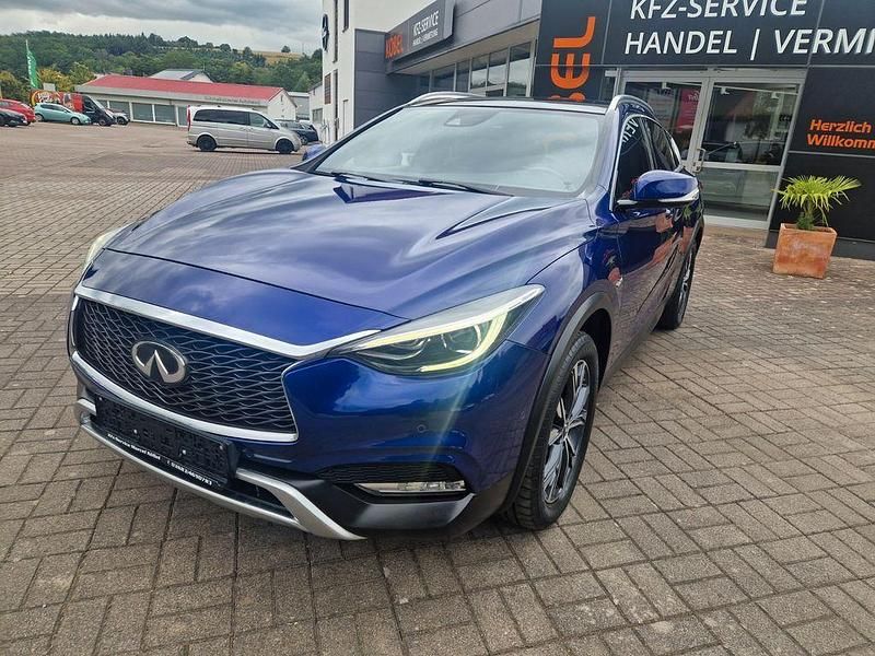 Gebraucht Infiniti QX30 170 PS (125 kW) 2016 Blau SUV