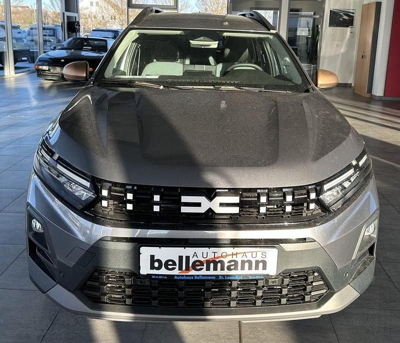 Neu Dacia Jogger Extreme 155 PS (114 kW) 2026 Grau Van / Kleinbus