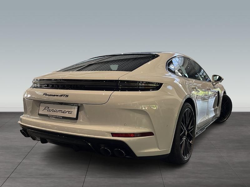 Gebraucht Porsche Panamera 500 PS (367 kW) 2025 Weiß Kleinwagen