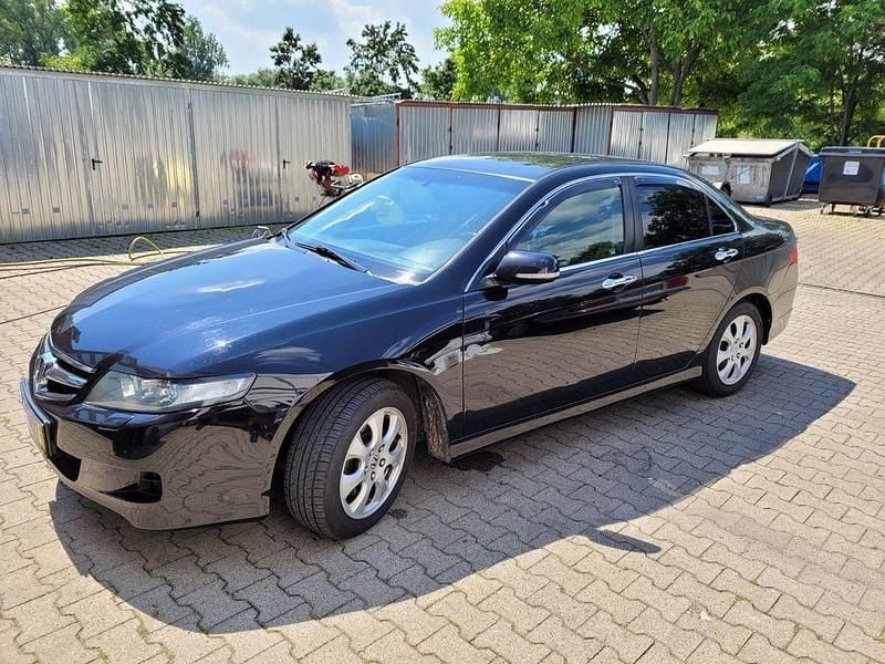 Schwarz Gebraucht 2006 Honda Accord Executive Limousine | 2.000 € (Fairer Preis) - Bild 1/2