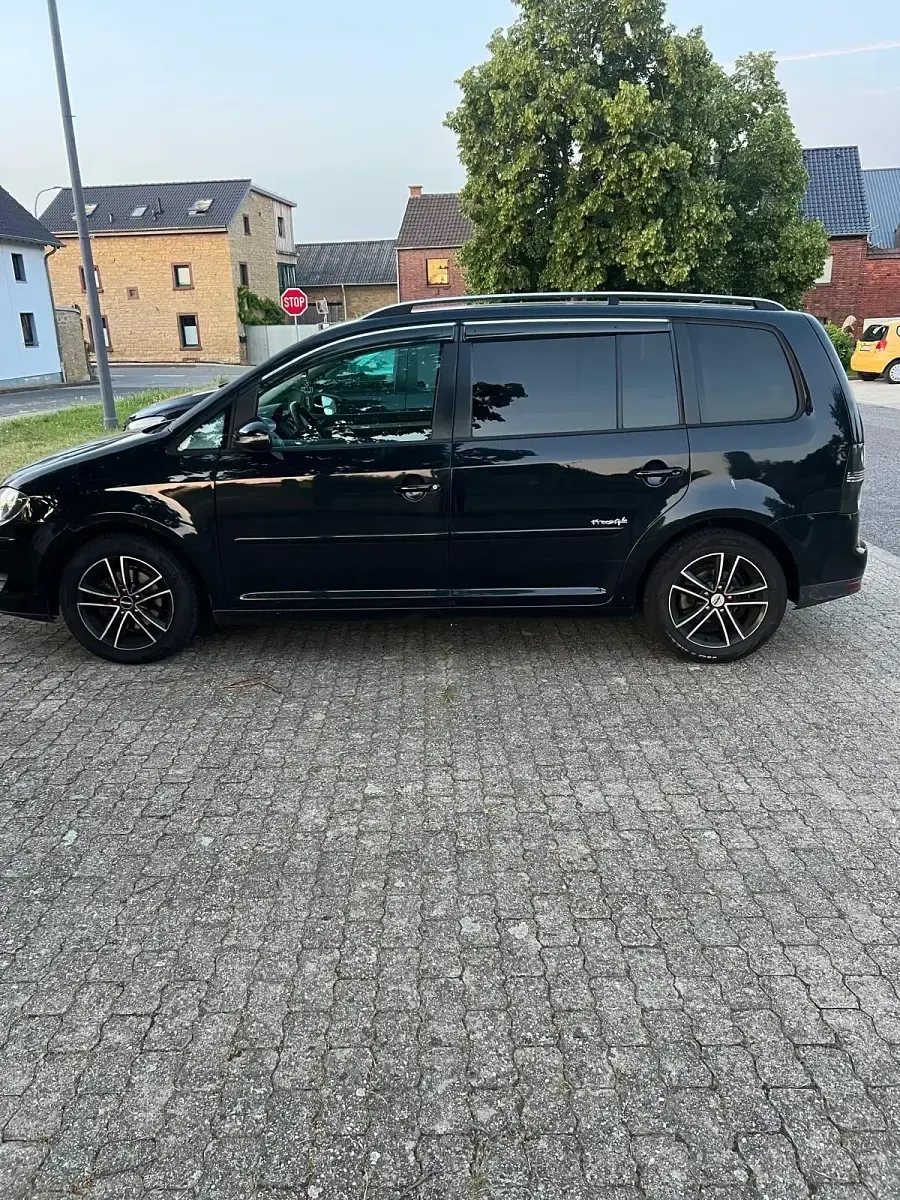 Gebraucht VW Touran 2009 Schwarz Van / Kleinbus