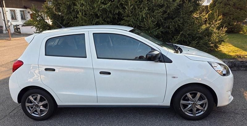 Gebraucht Mitsubishi Space Star Plus 71 PS (52 kW) 2015 Weiß Kleinwagen