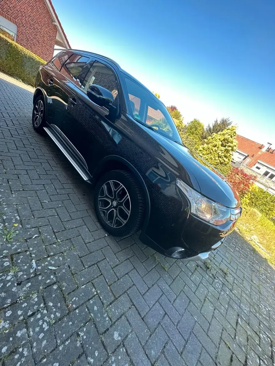 Gebraucht Mitsubishi Outlander 150 PS (110 kW) 2015 Schwarz SUV
