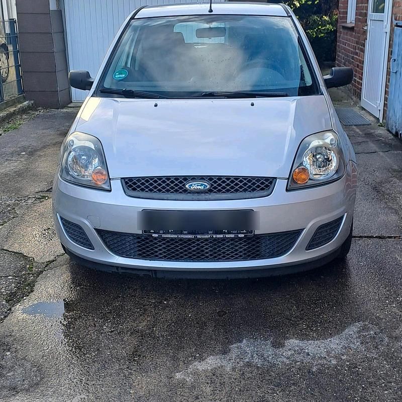Silber Gebraucht 2007 Ford Fiesta Kleinwagen | 500 € (Superpreis) - Bild 1/4