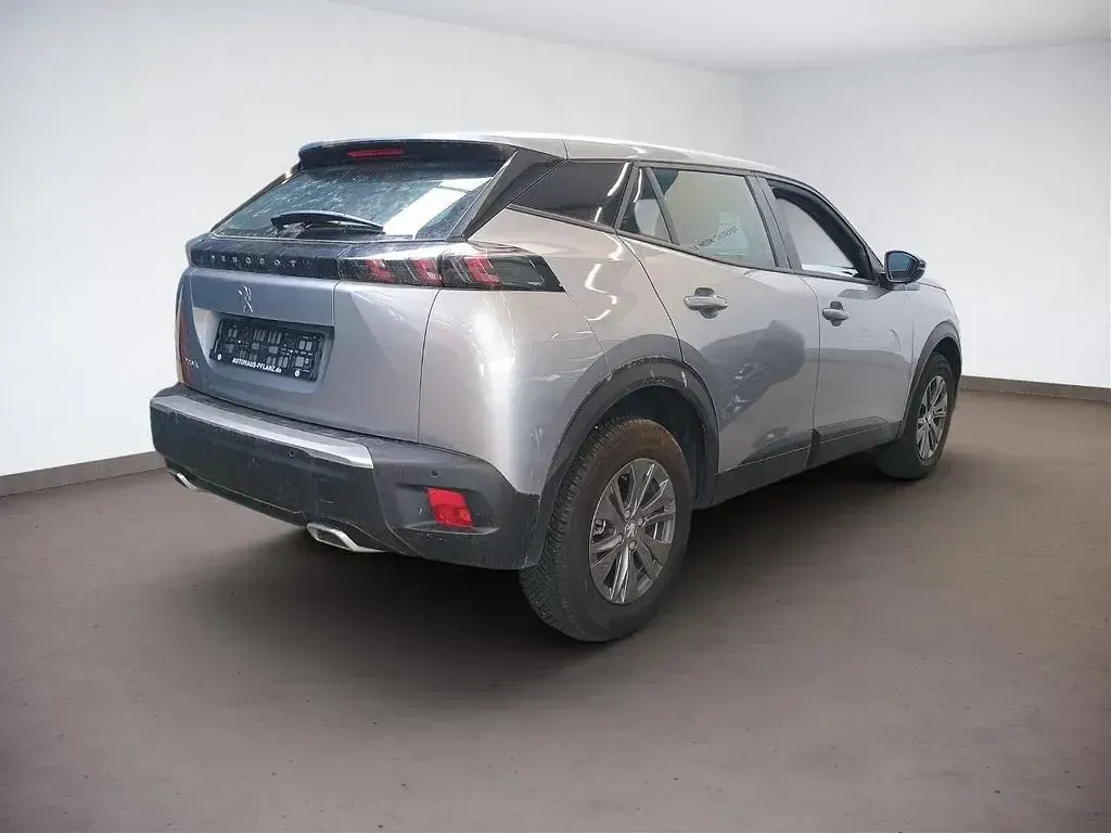 Gebraucht Peugeot 2008 Active 131 PS (96 kW) 2023 Grau SUV