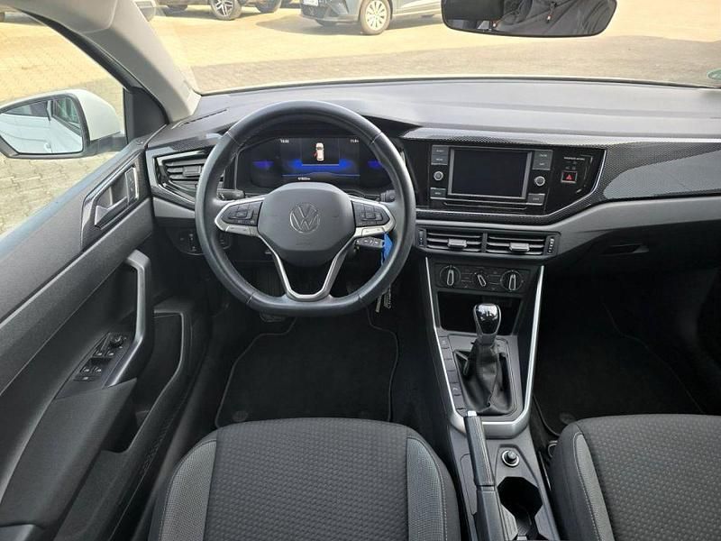 Gebraucht VW Polo Life 81 PS (59 kW) 2023 Pure white Kleinwagen
