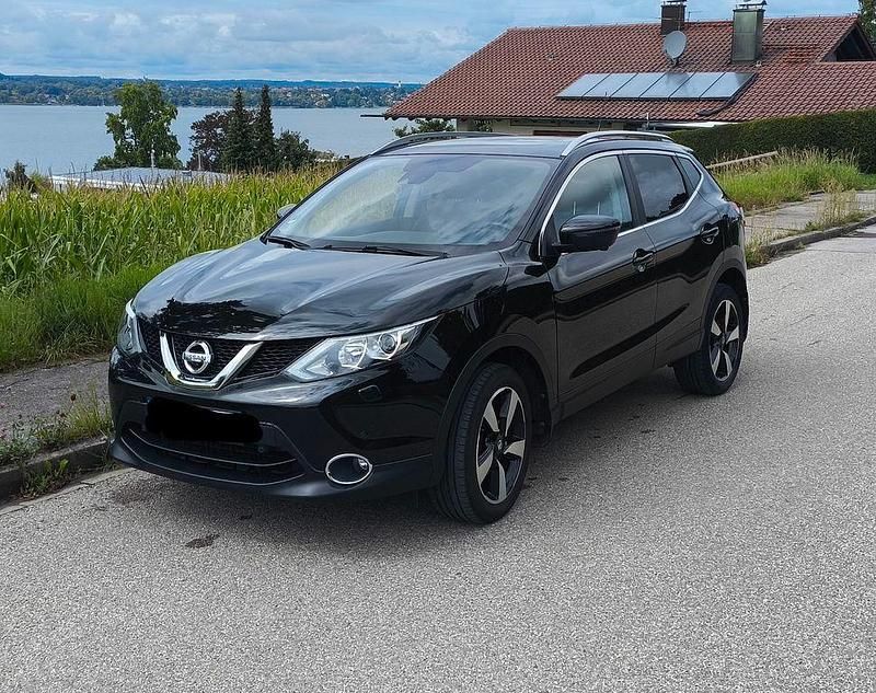 Schwarz Gebraucht 2017 Nissan Qashqai N-Connecta SUV | 13.500 € (Guter Preis) - Bild 1/4